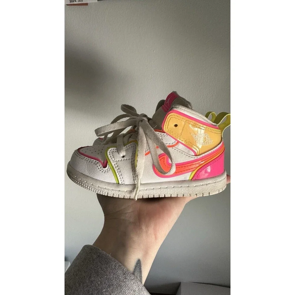 toddler jordans size 8c Neon